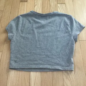 Tna by Aritzia baby tee thumbnail 2