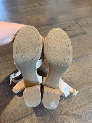 Kelly & Katie Liliena Sandal Size 6 in Tan - C33-070 thumbnail 3