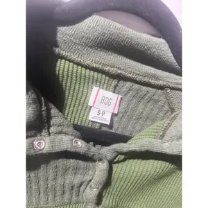 BDG‎ Green Ribbed Cropped Pullover Sweater Snap Collar Raw Hem Size S thumbnail 4