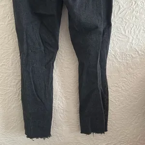 Abercrombie and Fitch the Skinny High Rise Curve Love Black Distressed Jeans 28 thumbnail 6