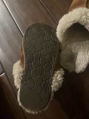 UGG Slippers thumbnail 5