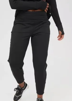OFFLINE By Aerie The Hugger Jogger in True Black thumbnail 1