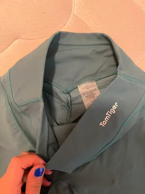 Amazon green scrunched gym shorts thumbnail 7