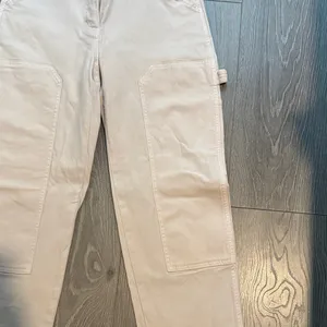 Wilfred Women's Straight Leg Jeans in Cream thumbnail 2