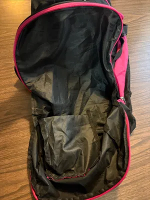 Protege Black and Magenta Duffel Bag thumbnail 6