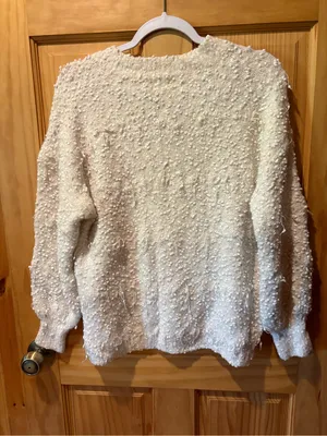 POL Clothing V-Neck Teddy Pullover Sweater in Ivory Women’s M thumbnail 2