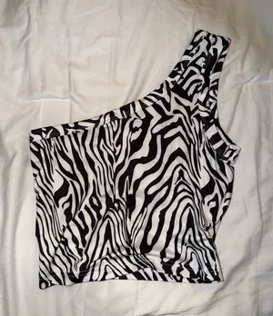 Shein Zebra Tank Top thumbnail 1