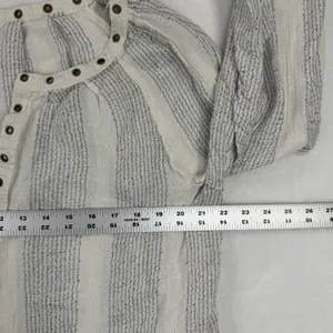 Free People White Grey Metallic‎ Striped Grommet Split Neck Blouse Top Womens M thumbnail 3