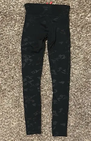 SPANX Faux Leather Leggings Matte Black Camo Medium thumbnail 2