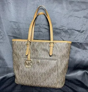 Michael Kors Jet Set Medium Monogram Pocket ToteBag Brown Coated Canvas thumbnail 1