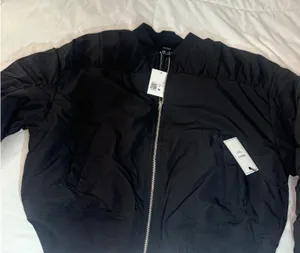 Black puffy bomber jacket forever 21  thumbnail 1