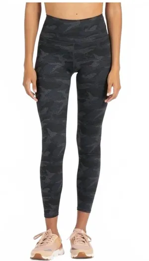 Vuori Clean Elevation Leggings Black Camo Heather DreamKnit VW444 Size Small 25" thumbnail 1