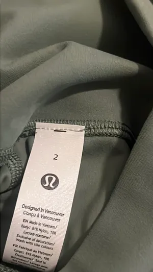 Lululemon Align High-Rise Shorts 6” thumbnail 5