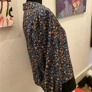 Floral button up thumbnail 2