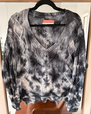 Anthropologie Pilcro Joni Blue Gray Tie Dye Cable Knit V Neck Sweater Size XS thumbnail 1