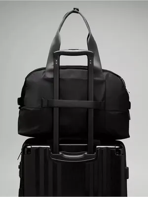 Lululemon City Adventurer Duffle Travel Bag 29L thumbnail 4