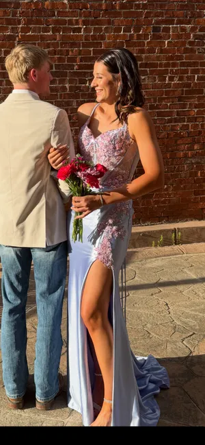 Light purple prom dress Size 4 thumbnail 3