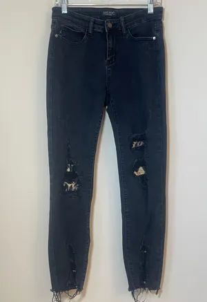 Judy Blue 7/28 Leopard Patch Black High Rise Ripped Skinny Jeans JB82168BK thumbnail 1