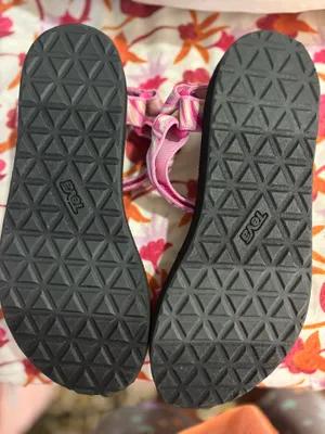 Teva Universal Pink Tie-Dye Vegan Hook & Loop Strap NWOT✨ thumbnail 3