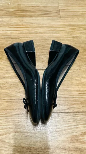 Unisa Black Patent Leather Ballet Flats Size 8M Low Block Heel Bow Detail thumbnail 3