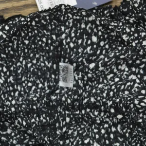 NWT Universal Thread Womens Balloon Long Sleeve Blouse 92235285 Black Abstract M thumbnail 7