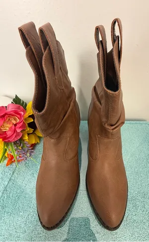 Charles Albert Brown Lace-Up Western Ankle Boots thumbnail 1