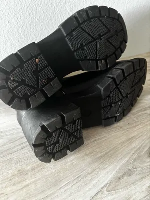Winter Boots Black Size 8 thumbnail 2