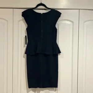 Alice + Olivia Woman's Sz 6 Navy‎ Blue Victoria Cap Sleeve Peplum Dress thumbnail 3