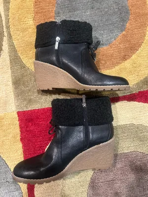 Brand New G.H. Bass Carroll Booties Boots Shoes Black Faux Fur Wedges Size 9 1/2 thumbnail 4