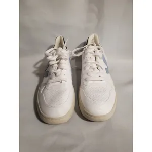 Veja V-10 Leather Sneaker.s49 thumbnail 3