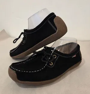 Black Leather Moccasin Sneakers Lace Up Comfort Suede Boho Indie Western 7.5 thumbnail 1
