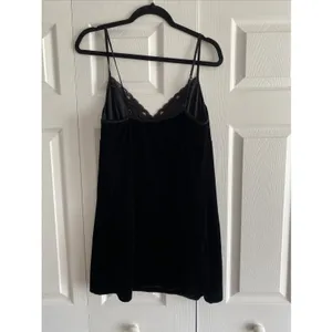 Secret Treasures Velvet Lace Trim Chemise Womens 1X Black Sleepwear Y2K‎ Nightie thumbnail 6