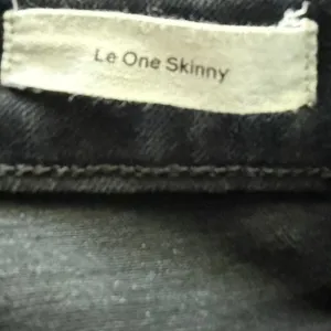 FRAME Le One Skinny Jeans High-Rise Denim Pants Black Size 1 thumbnail 4