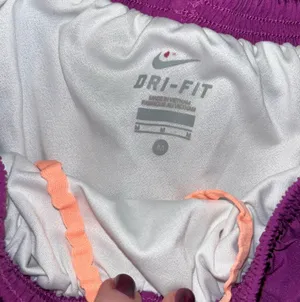 Nike Dri Fit Shorts Size Medium thumbnail 2