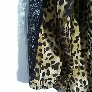 FINAL MARKDOWN Ladies' Hot in Hollywood Peasant Top (L) thumbnail 4