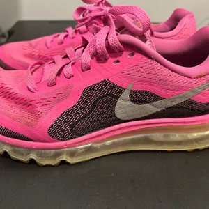Nike Pink Performance Athletic Shoes with Breathable Mesh thumbnail 2