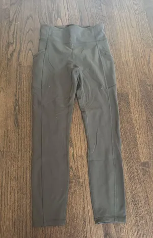 Align Leggings With Pockets thumbnail 1
