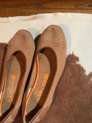 Rothy's slip on flats size 9 Orange and brown No flaws beside the wear in the bottoms!! thumbnail 5