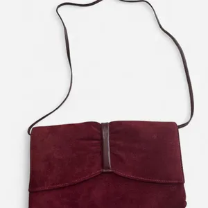 Red and Black Suede Clutch Bag for Women - Classic Minimalist thumbnail 2