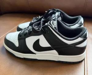 Nike Dunk Low Pandas Women’s Size 7.5 Black and White Sneakers DD1503-101 thumbnail 1