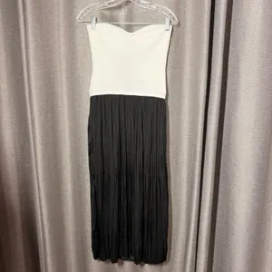 Moon River Strapless Midi Dress Womens Medium Black White Excellent Pleated thumbnail 2