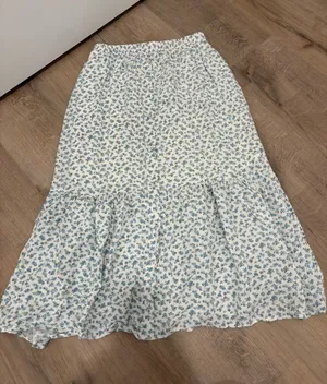 Live to be Spoiled Skirt Size XS thumbnail 1