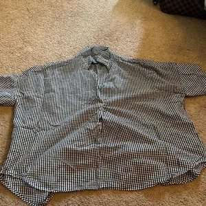 Madewell medium black and‎ white plaid blouse thumbnail 2
