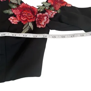 La Femme Black Floral Appliqué Cropped Bell Sleeve Cold Shoulder‎ Top Size 00 thumbnail 11