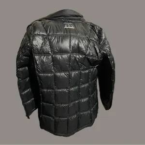 Hawke & Co‎ Performance Lightweight Water & Rain Resistant Size M thumbnail 3