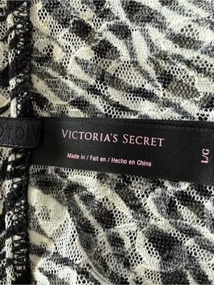 Victoria's Secret Sheer Lace Zebra Print Slip - Black & White Size Large thumbnail 4