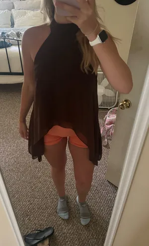 Brown tank thumbnail 1