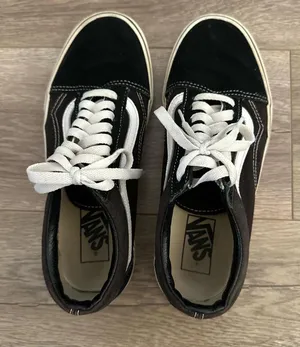 Vans Black and White sneakers thumbnail 1