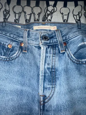 Levi’s Wedgie Straight Ankle Button Fly Jeans thumbnail 2