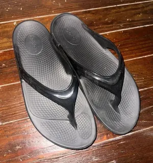 Oofos black cushioned surgery recovery black 11 flip flops thumbnail 1